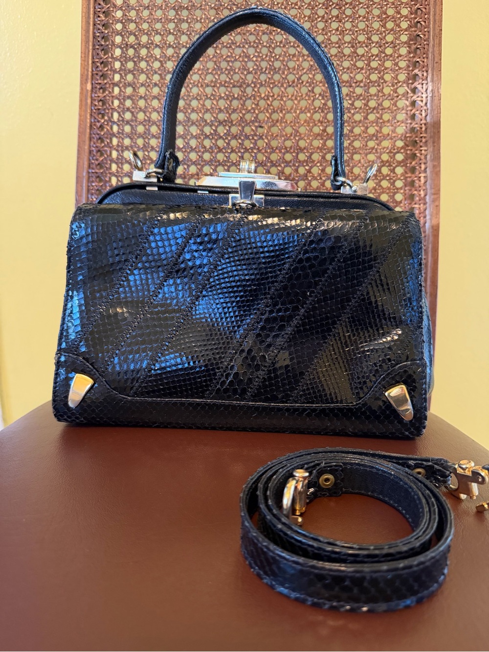 Gorgeous! Vintage Genuine Snake Skin Top Handle Bag